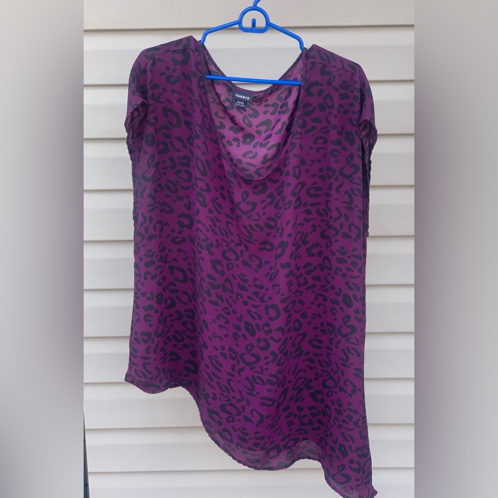 Torrid size 1 Leopard Top